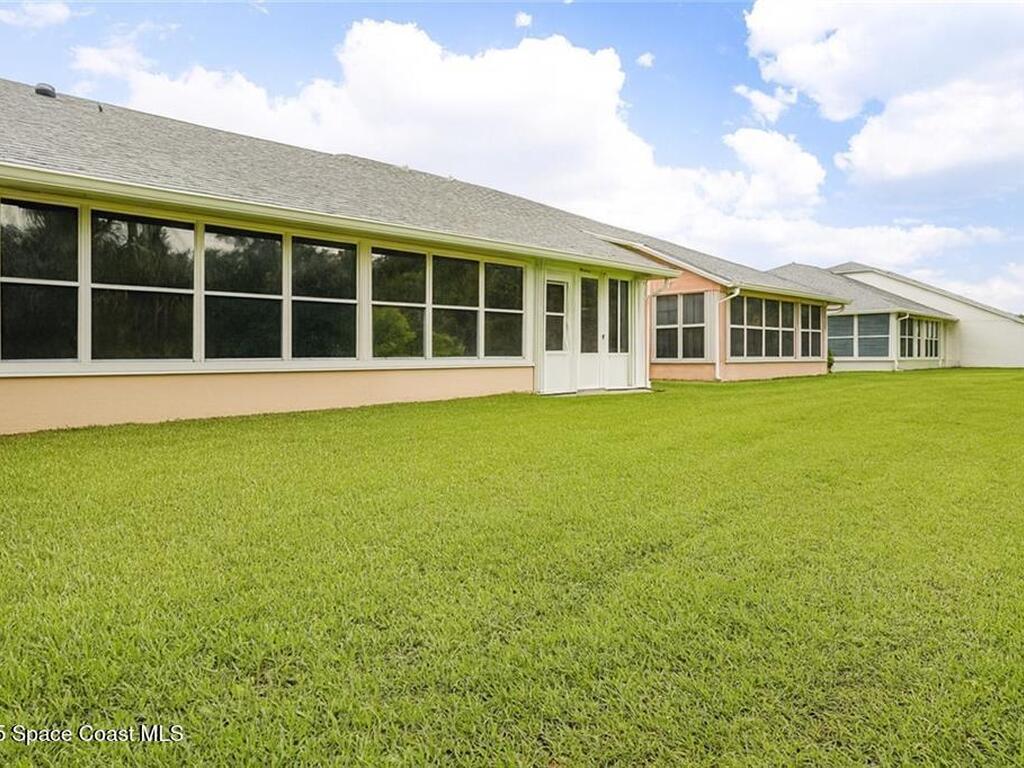 841 Lake Orchid Circle, Vero Beach, FL 32962