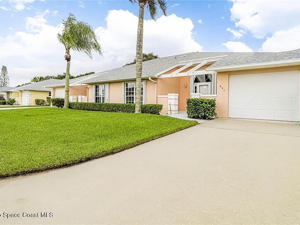 841 Lake Orchid Circle, Vero Beach, FL 32962