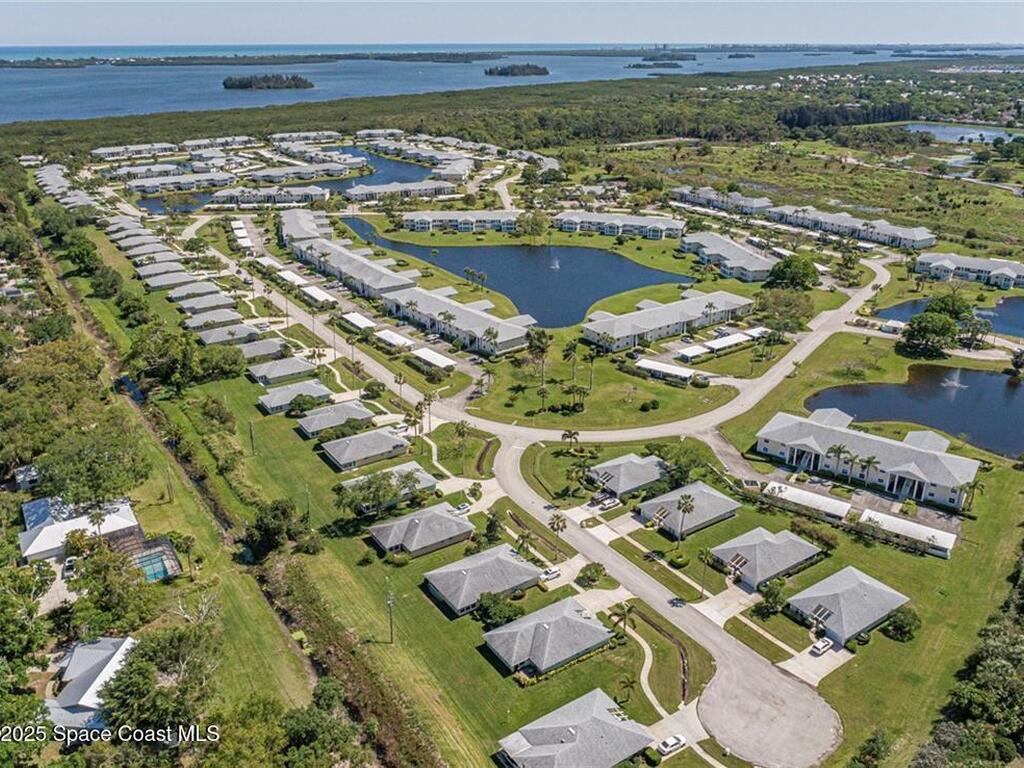841 Lake Orchid Circle, Vero Beach, FL 32962