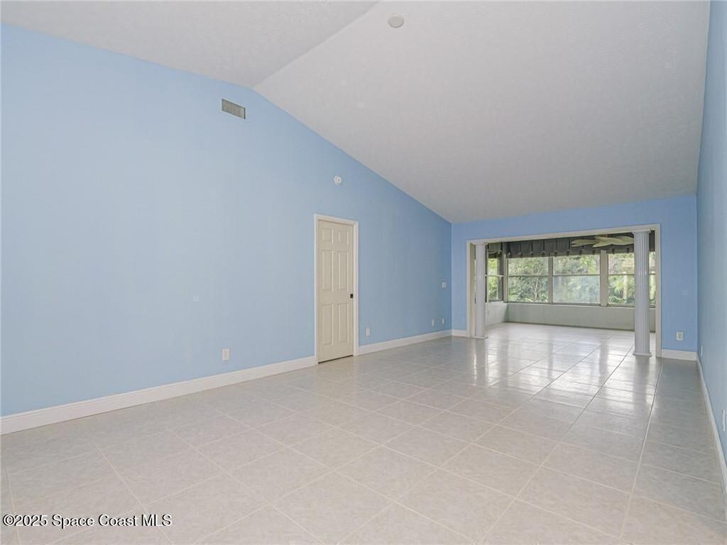 841 Lake Orchid Circle, Vero Beach, FL 32962