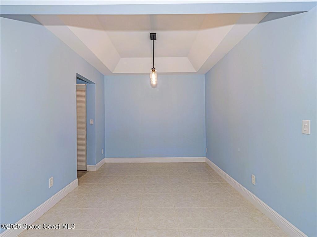 841 Lake Orchid Circle, Vero Beach, FL 32962