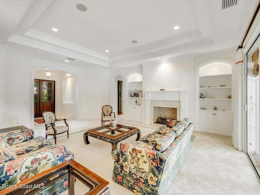 409 S Palm Island Circle, Indian River Shores, FL 32963