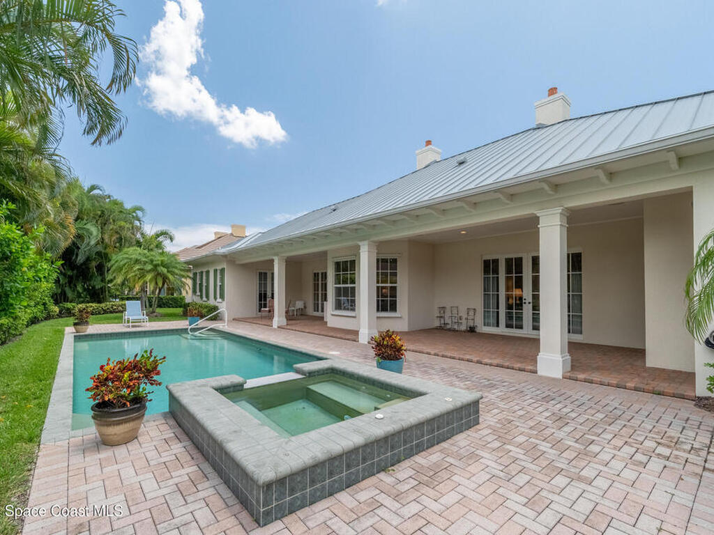 409 S Palm Island Circle, Indian River Shores, FL 32963