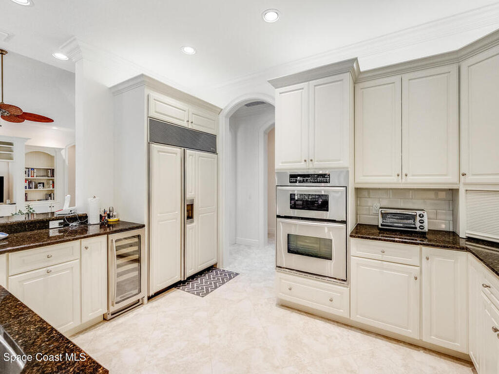 409 S Palm Island Circle, Indian River Shores, FL 32963