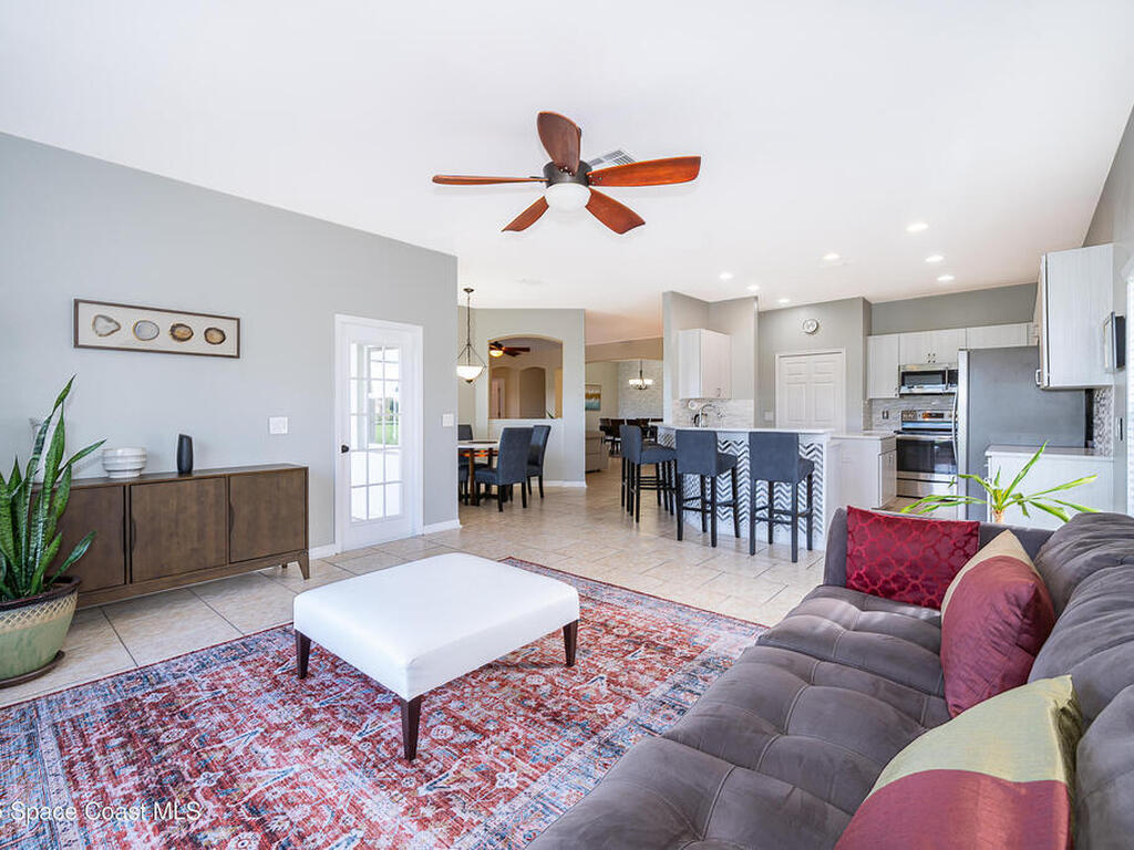 3426 Harborside Court, Kissimmee, FL 34746