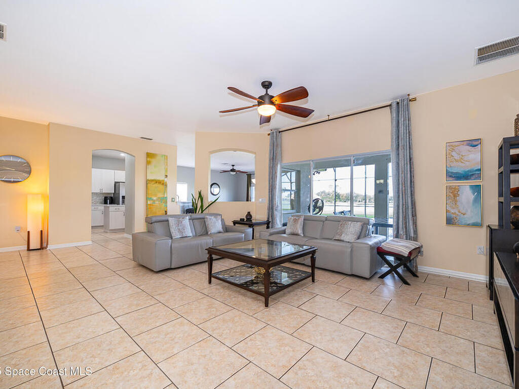 3426 Harborside Court, Kissimmee, FL 34746