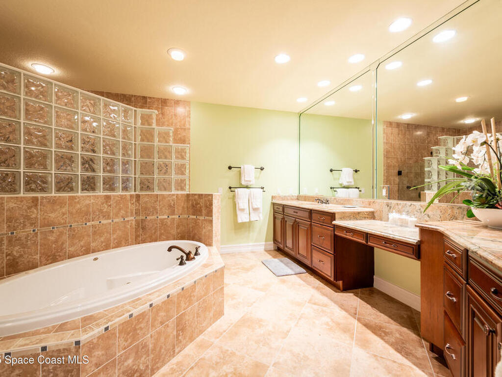 1 Indian River Avenue, Titusville, FL 32796