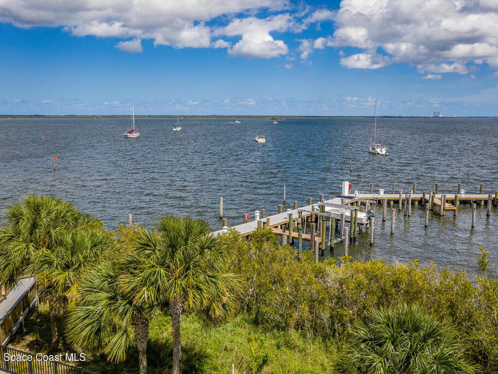 1 Indian River Avenue, Titusville, FL 32796