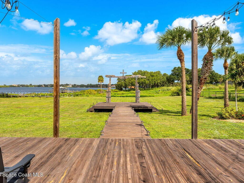 190 Stewart Drive, Merritt Island, FL 32952