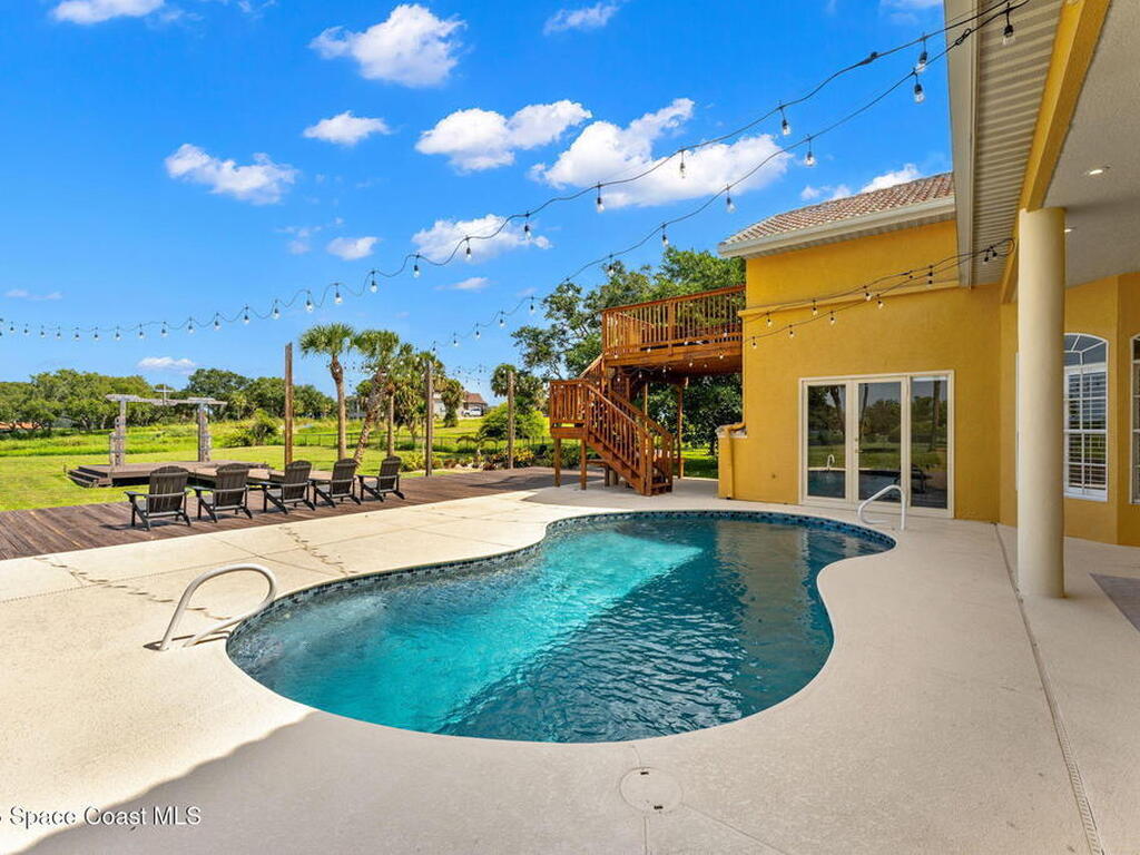 190 Stewart Drive, Merritt Island, FL 32952