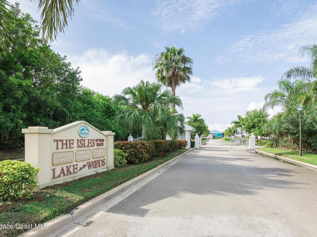 1820 Waterford Drive, Vero Beach, FL 32966