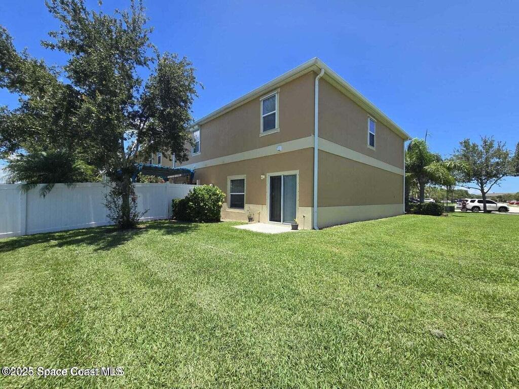 2735 Revolution Street, Melbourne, FL 32935