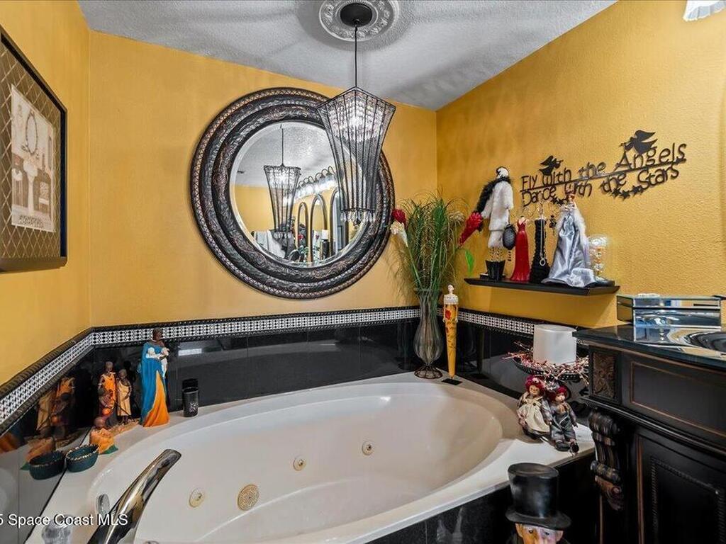 104 Riverside Drive, Cocoa, FL 32922