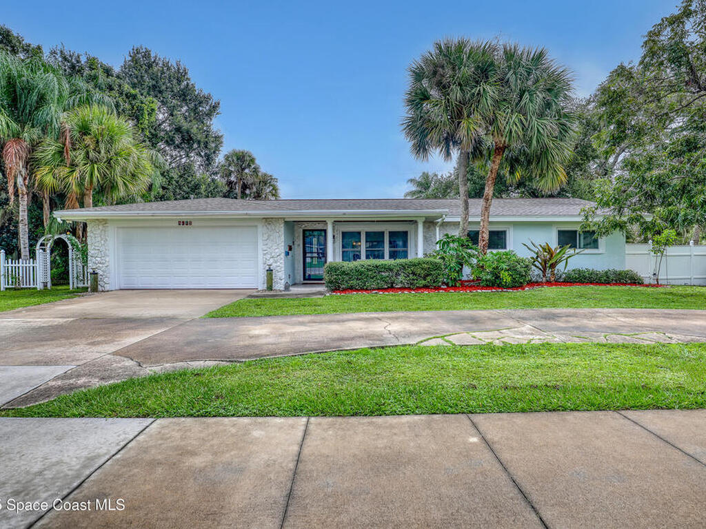 2307 Country Club Road, Melbourne, FL 32901