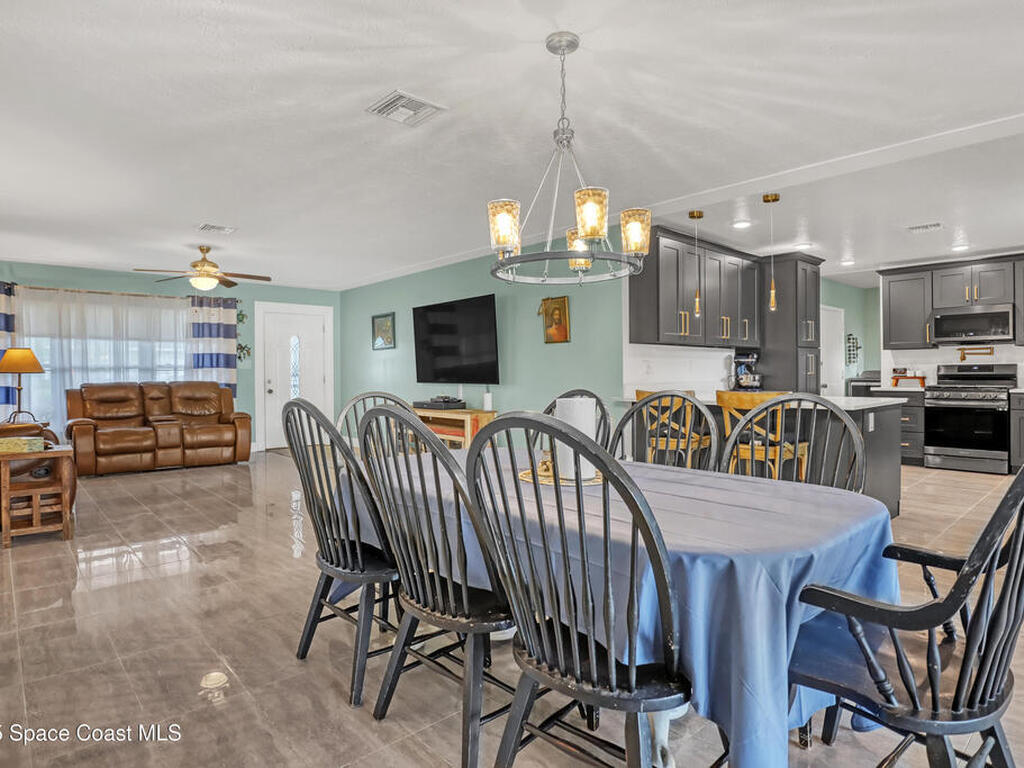 2307 Country Club Road, Melbourne, FL 32901