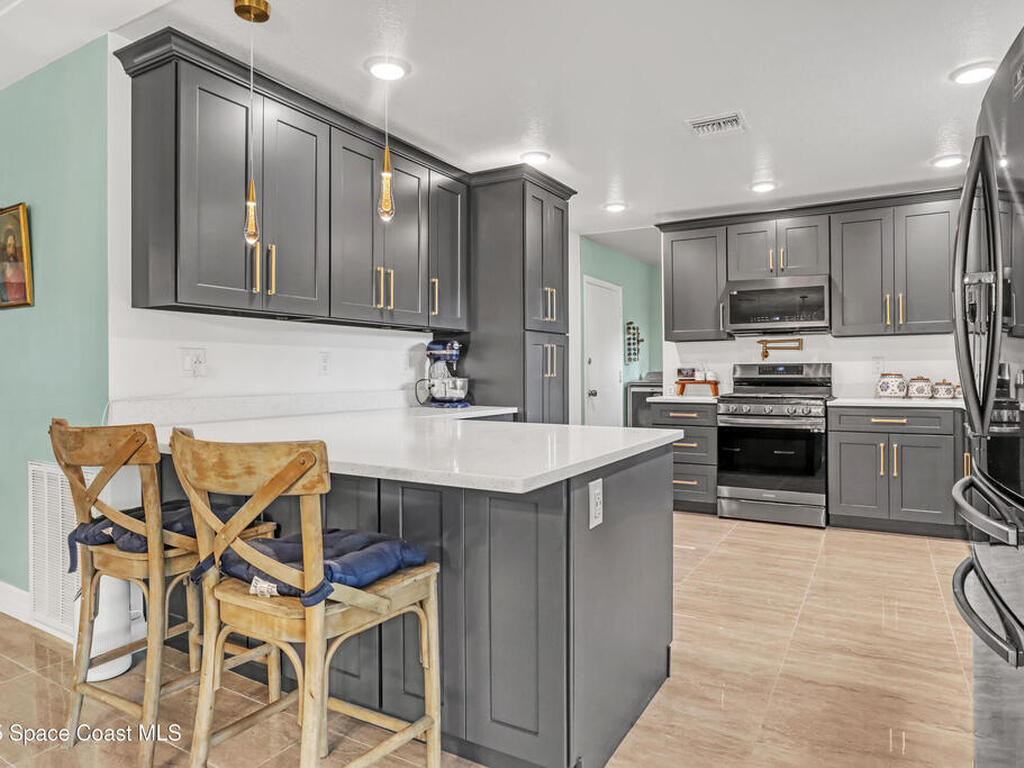 2307 Country Club Road, Melbourne, FL 32901