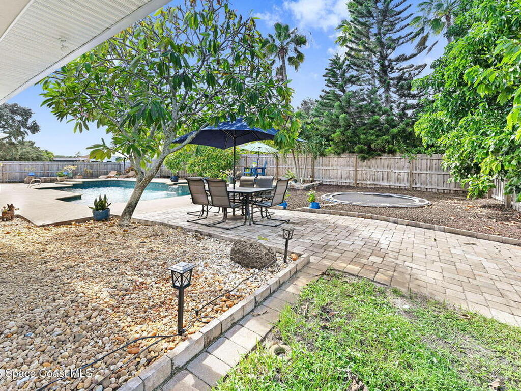 2735 S Courtenay Parkway, Merritt Island, FL 32952