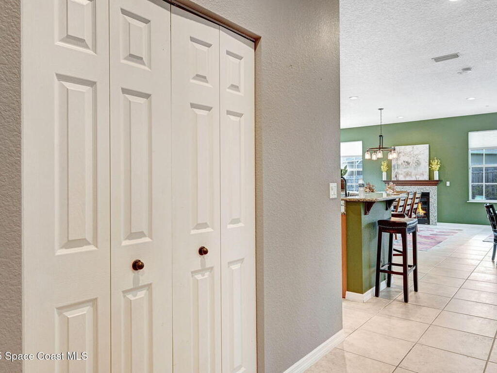 2735 S Courtenay Parkway, Merritt Island, FL 32952