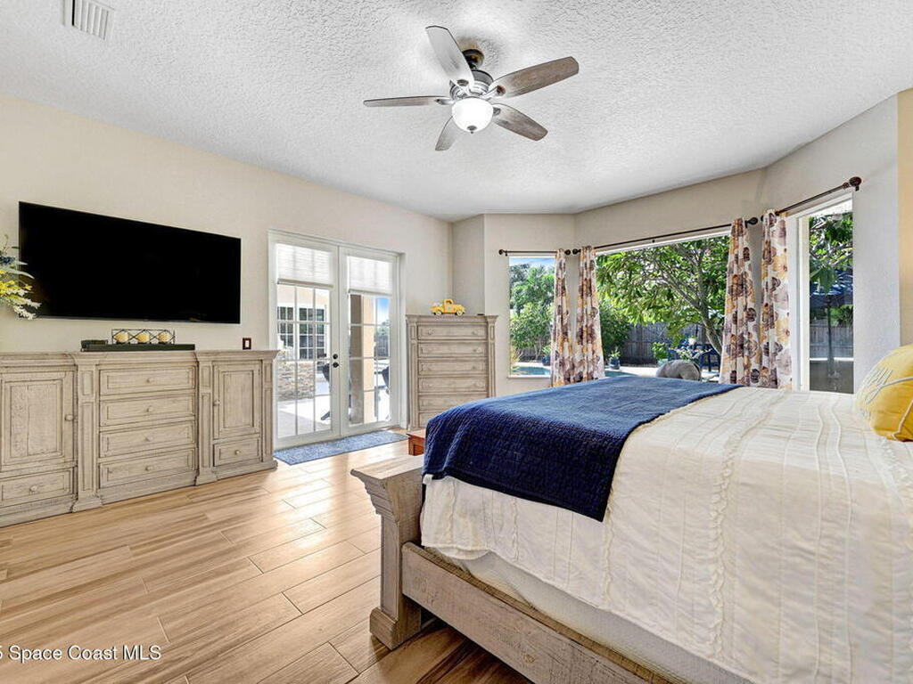 2735 S Courtenay Parkway, Merritt Island, FL 32952