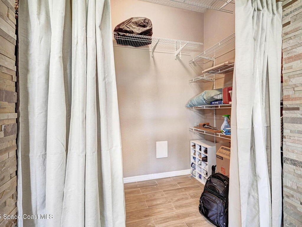 2735 S Courtenay Parkway, Merritt Island, FL 32952