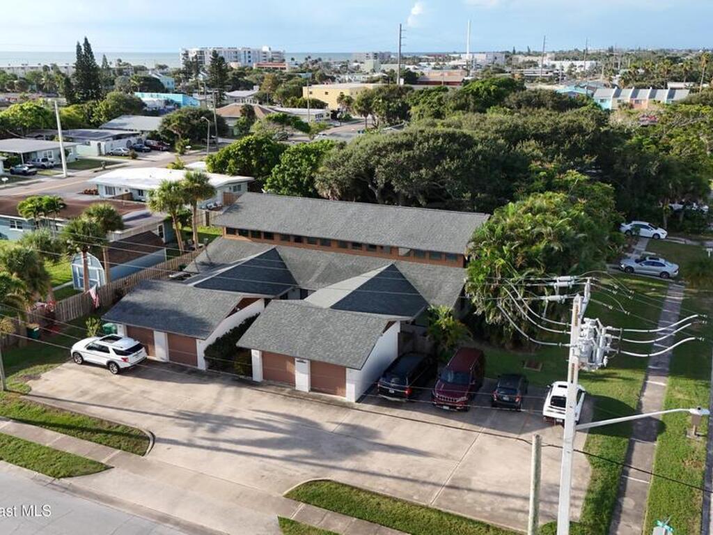 255 Woodland Avenue, Cocoa Beach, FL 32931
