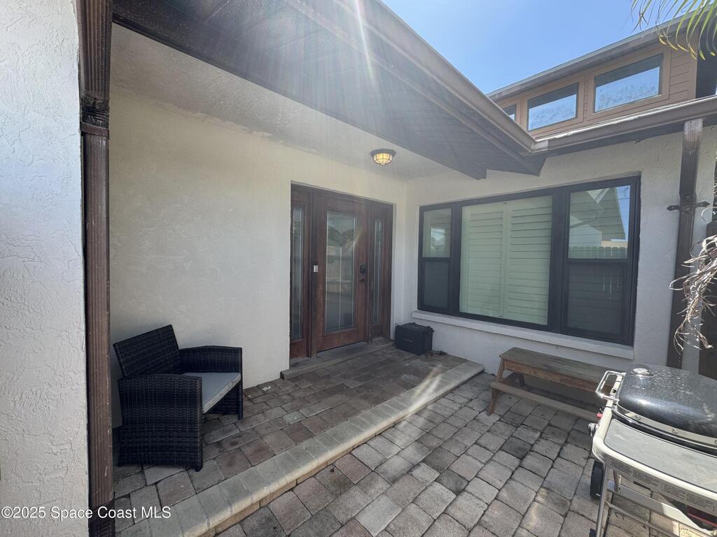 255 Woodland Avenue, Cocoa Beach, FL 32931