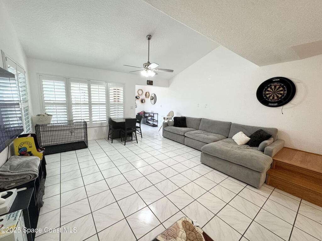 255 Woodland Avenue, Cocoa Beach, FL 32931