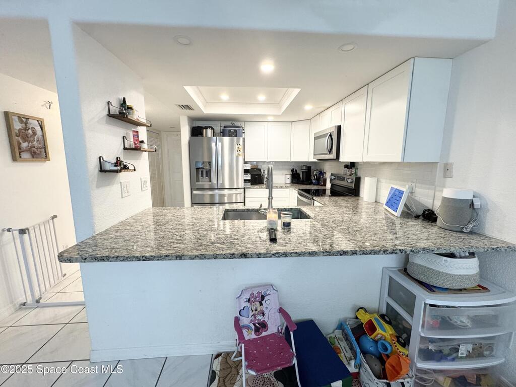 255 Woodland Avenue, Cocoa Beach, FL 32931