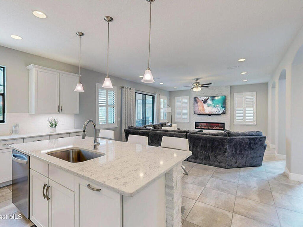 7553 Poulicny Lane, Melbourne, FL 32940