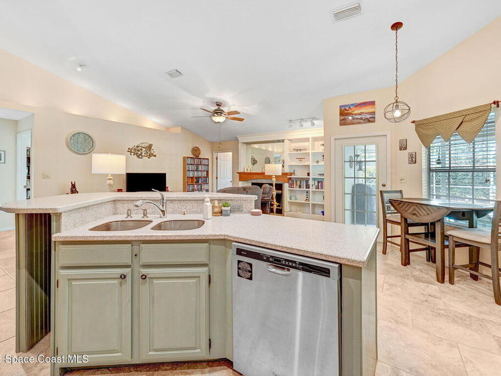 560 Spring Lake Drive, Melbourne, FL 32940