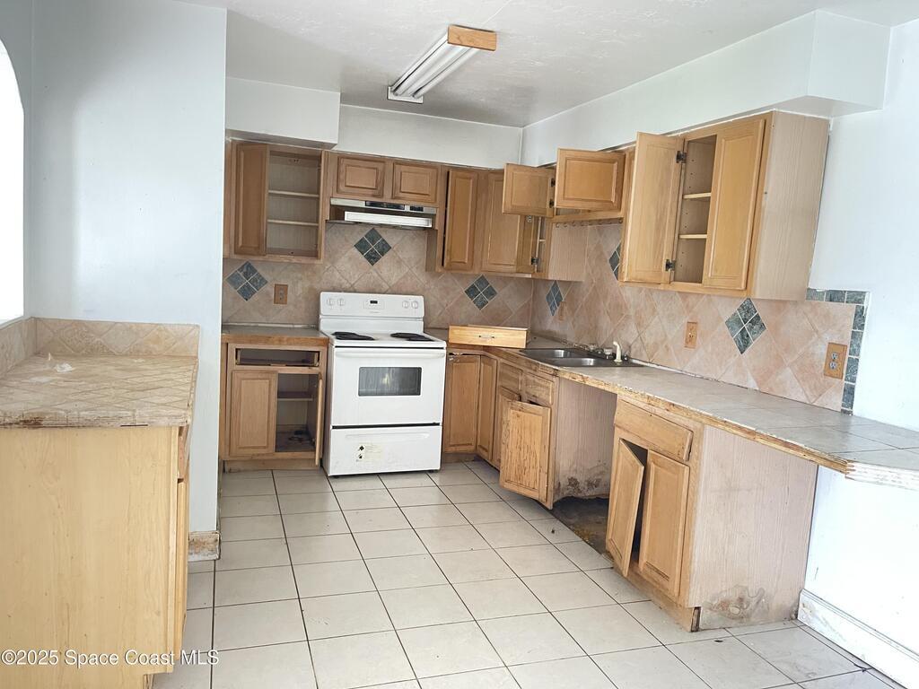 1883 Sarno Access Road, Melbourne, FL 32935