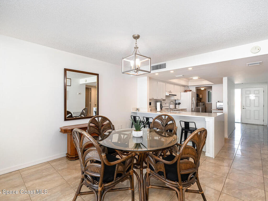 2515 S Atlantic Avenue, Cocoa Beach, FL 32931