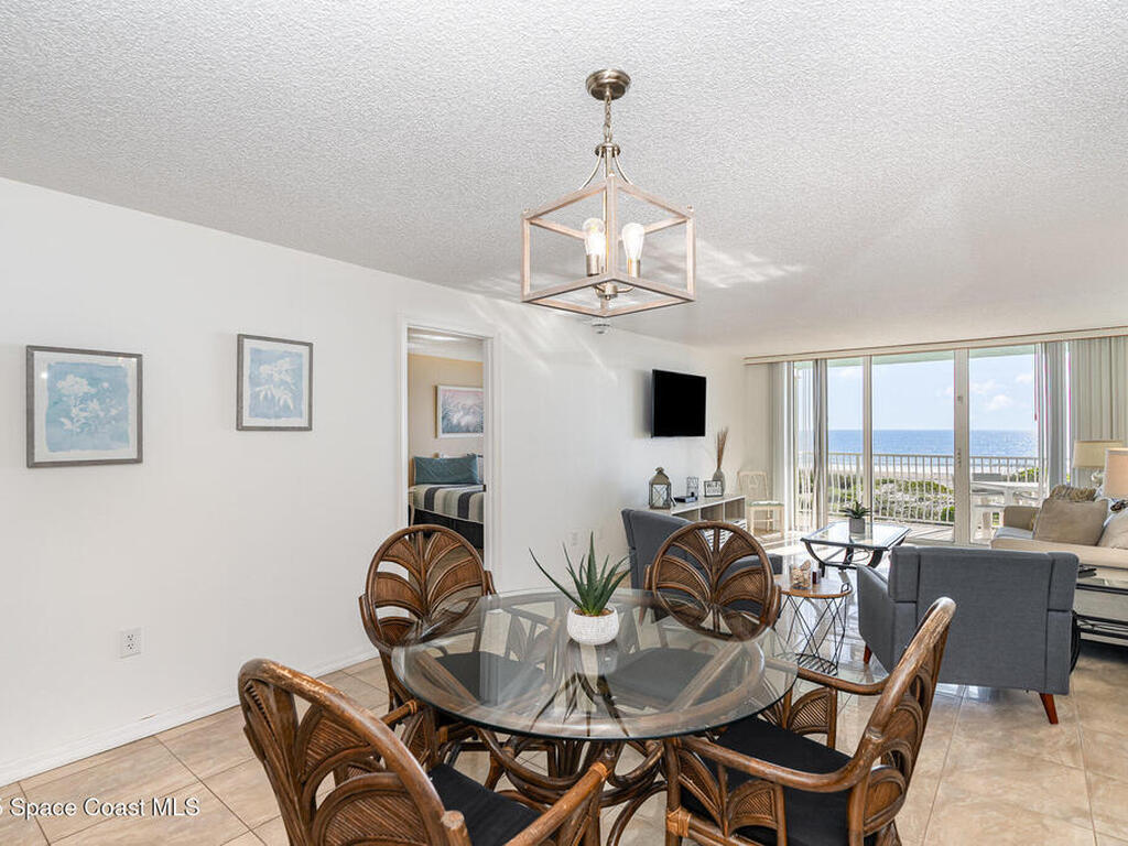 2515 S Atlantic Avenue, Cocoa Beach, FL 32931