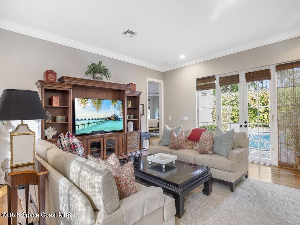 6585 Martinique Way, Vero Beach, FL 32967