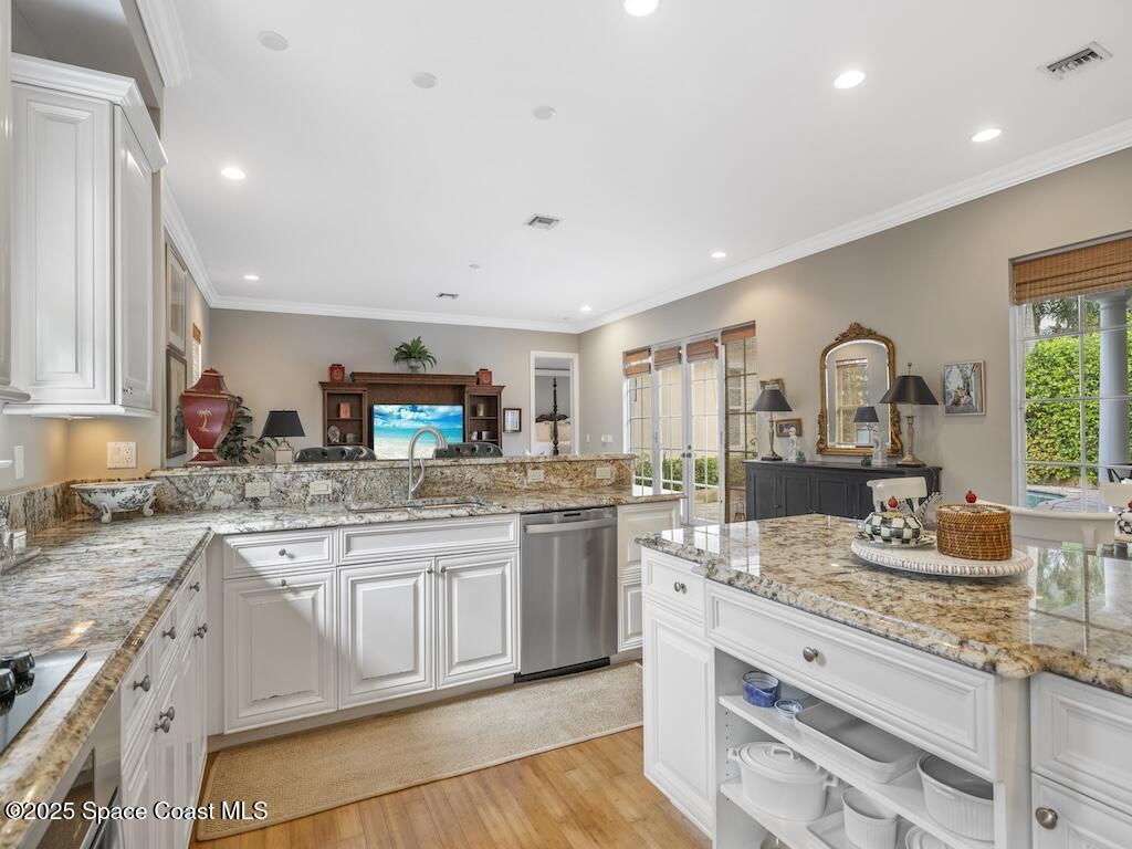 6585 Martinique Way, Vero Beach, FL 32967