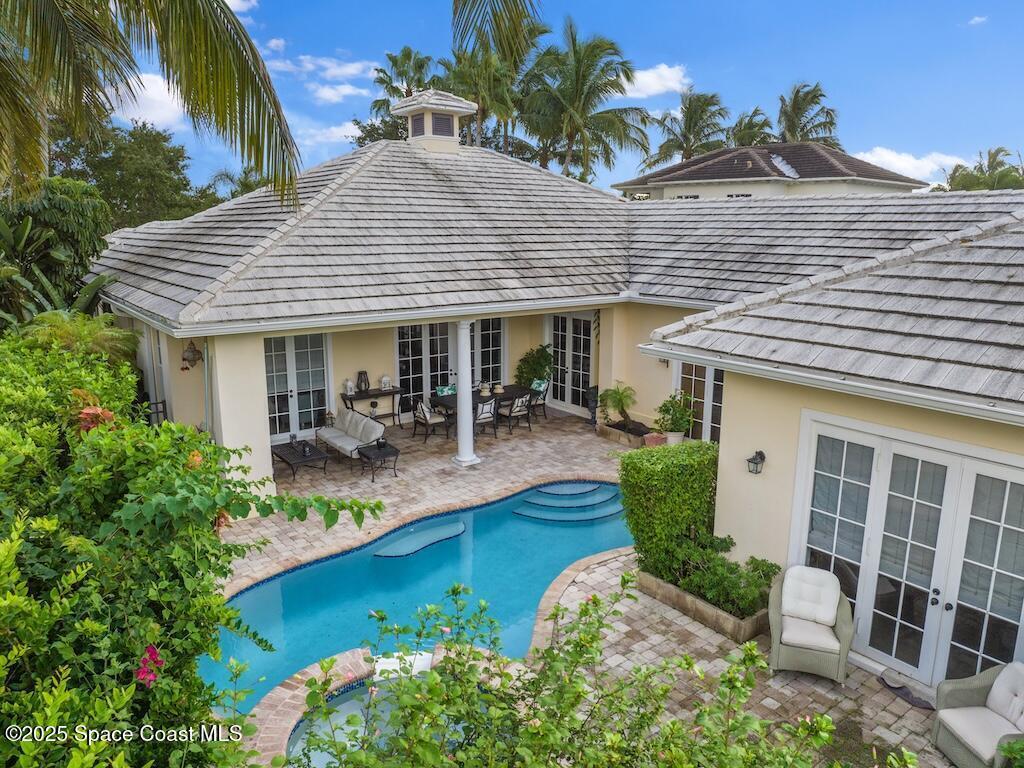 6585 Martinique Way, Vero Beach, FL 32967