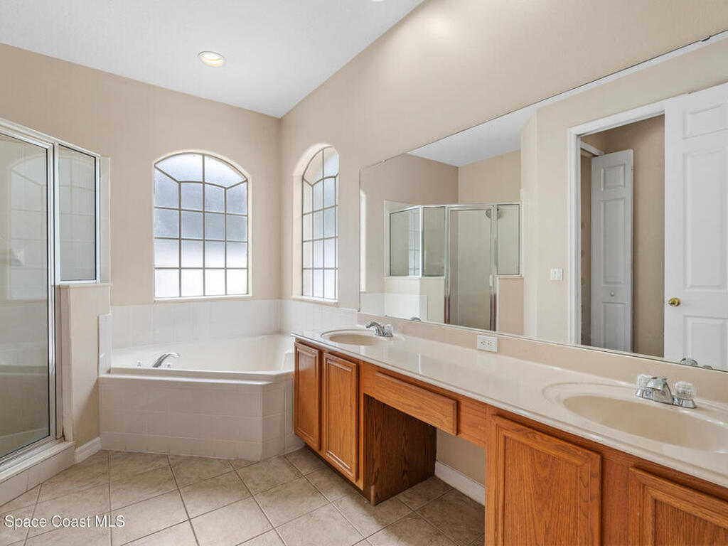 14330 Fieldstone Lake Way, Orlando, FL 32824