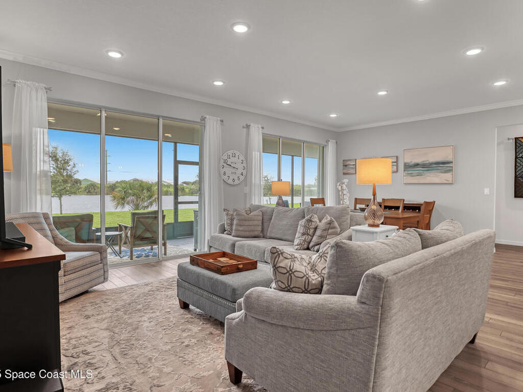 4428 Lago Vista Drive, Micco, FL 32976