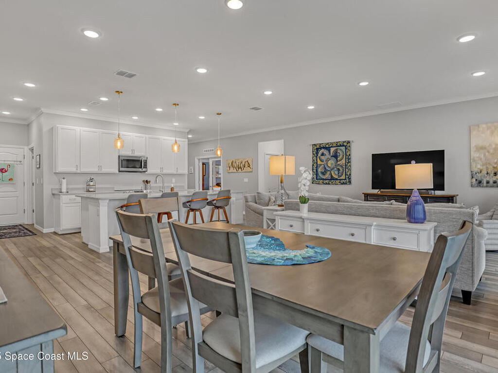 4428 Lago Vista Drive, Micco, FL 32976