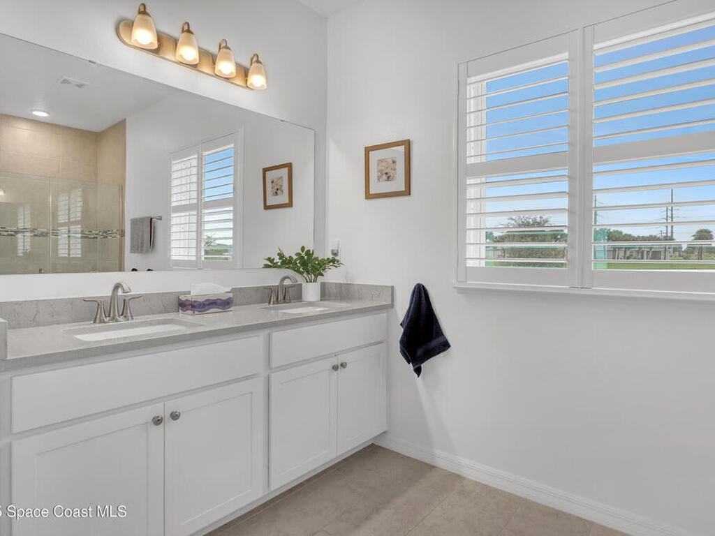 4428 Lago Vista Drive, Micco, FL 32976