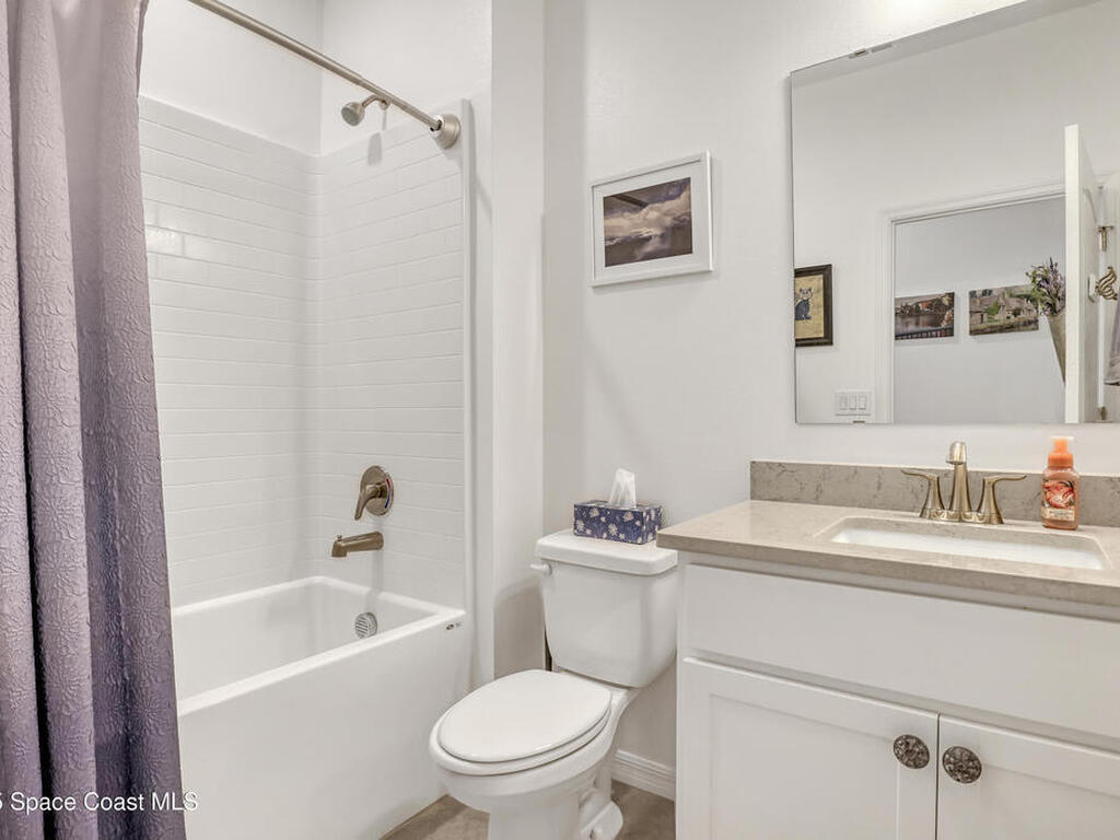 4428 Lago Vista Drive, Micco, FL 32976