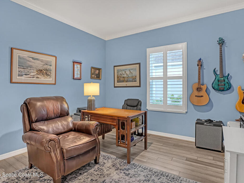 4428 Lago Vista Drive, Micco, FL 32976