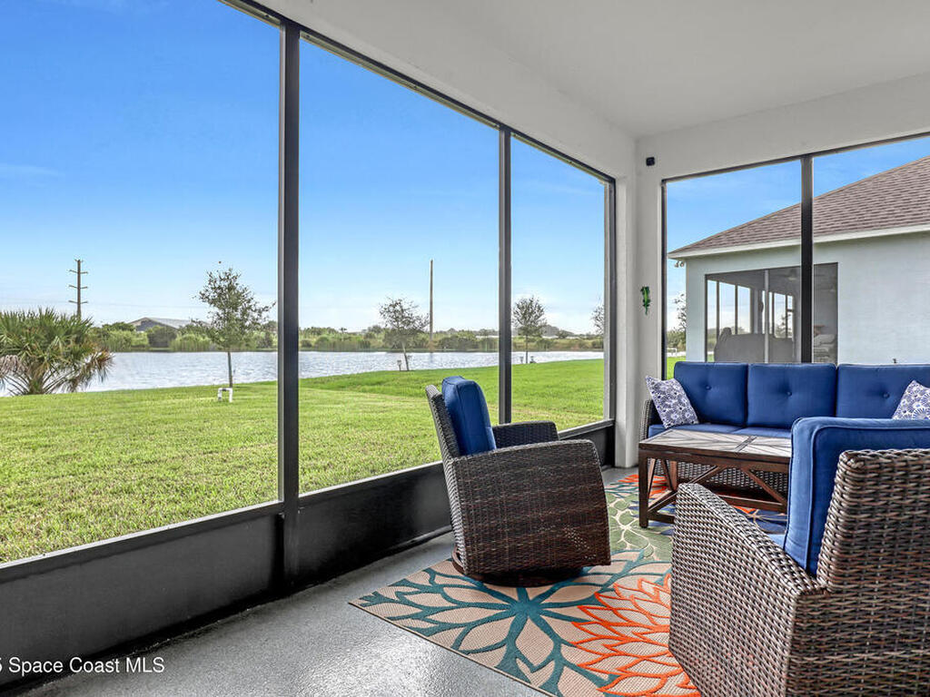 4428 Lago Vista Drive, Micco, FL 32976