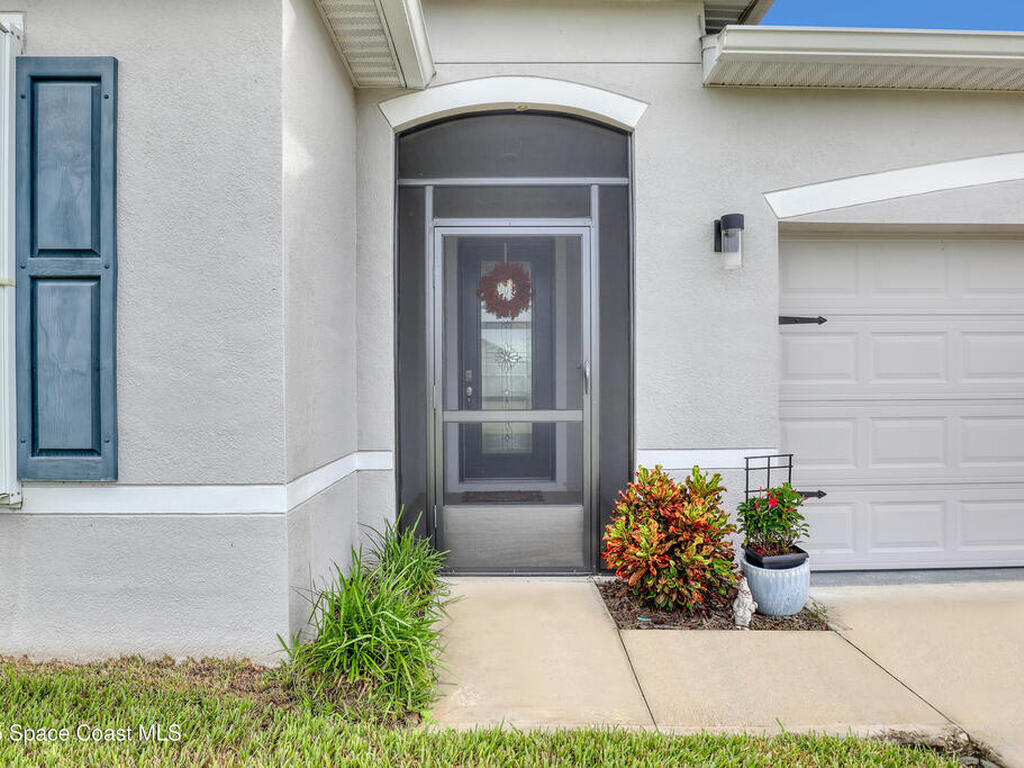 4428 Lago Vista Drive, Micco, FL 32976