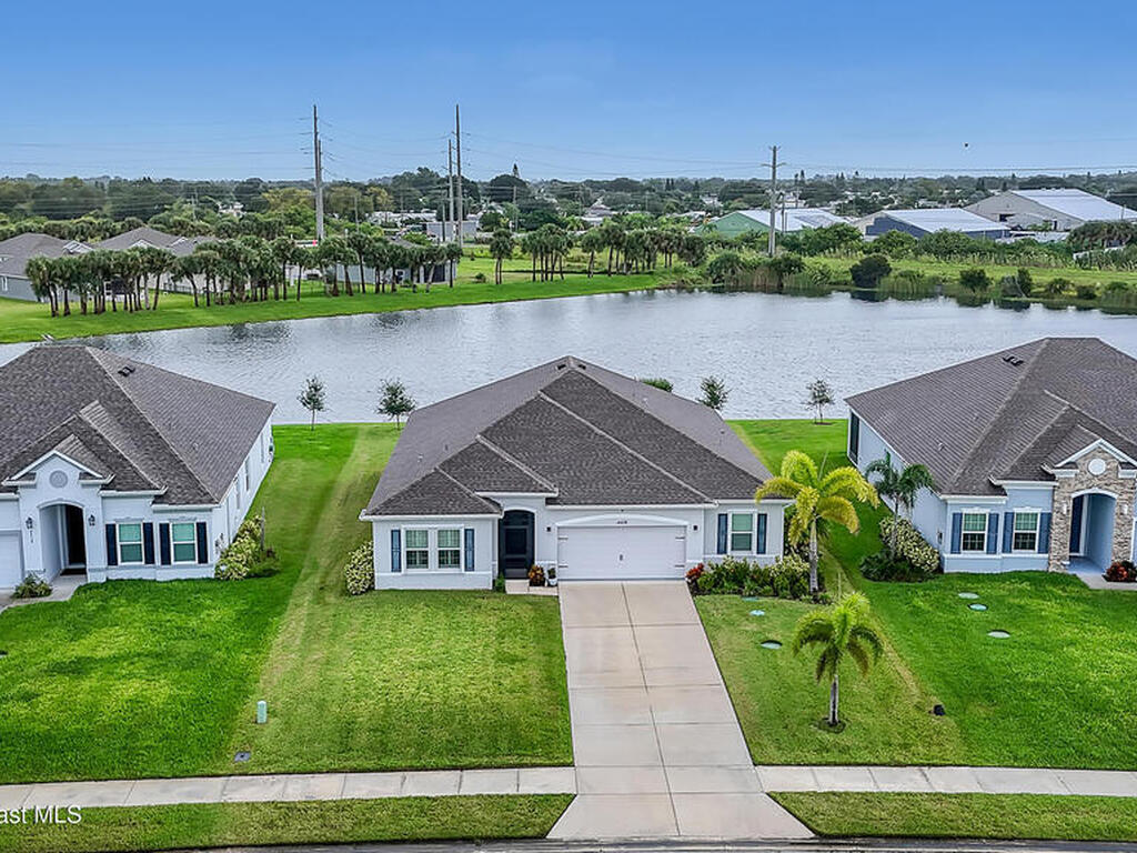 4428 Lago Vista Drive, Micco, FL 32976