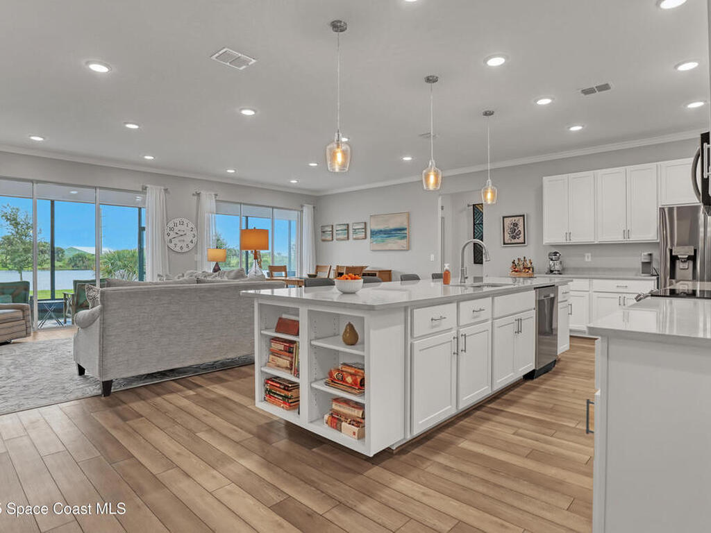 4428 Lago Vista Drive, Micco, FL 32976