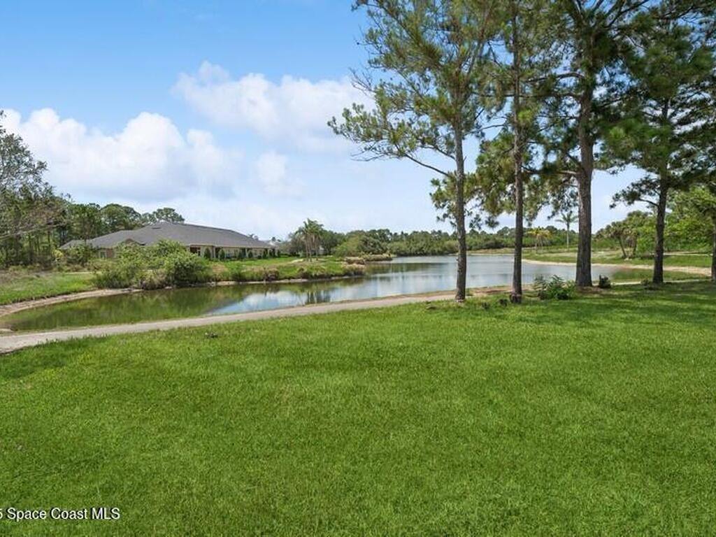 590 Remington Green Drive, Palm Bay, FL 32909