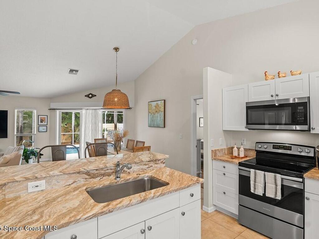 4820 48th Avenue, Vero Beach, FL 32967