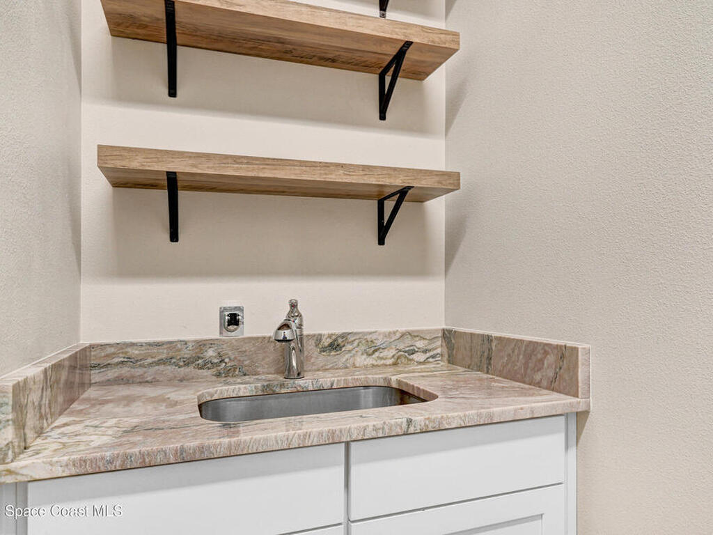 7524 Poulicny Lane, Melbourne, FL 32940