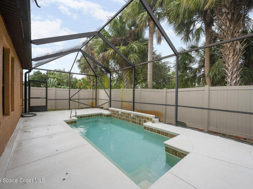 2842 Glenridge Circle, Merritt Island, FL 32953